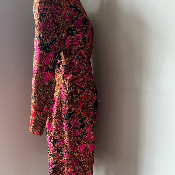 Vintage Silk Dress w Open Back - Picture 7 of 10